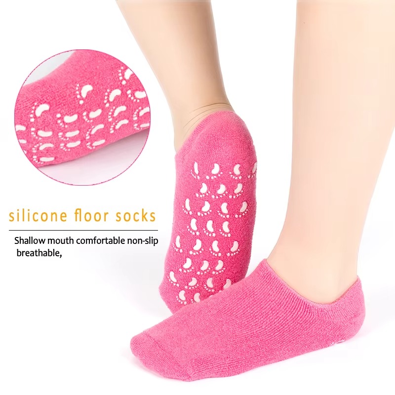 Moisturizing Spa Silicone Socks - Image 3